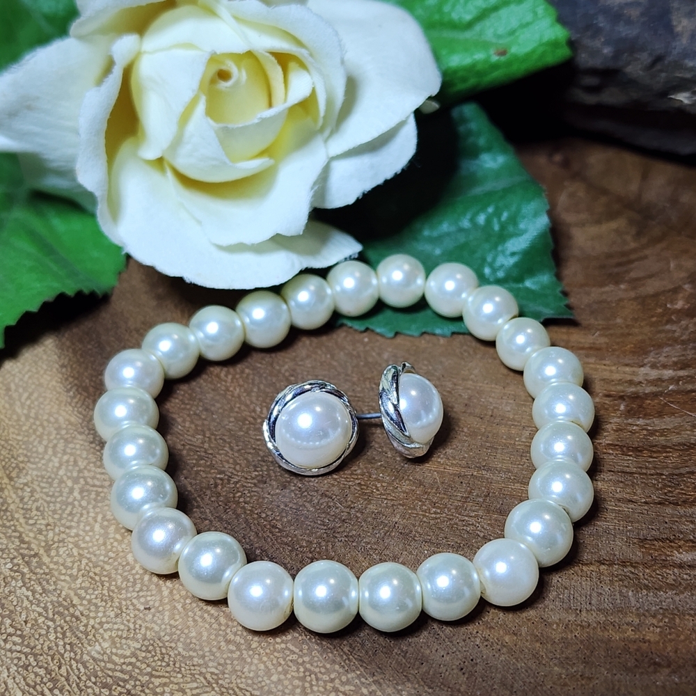 Elegant Faux Pearl Stretch Bracelet and Pierced Earring Set